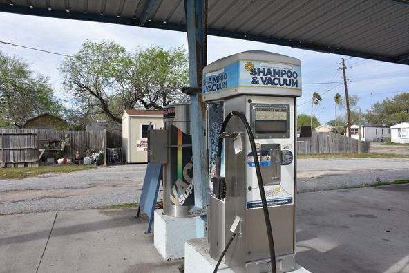 Kingsville Car Wash: 600 W Corral Ave, Kingsville, TX 78363